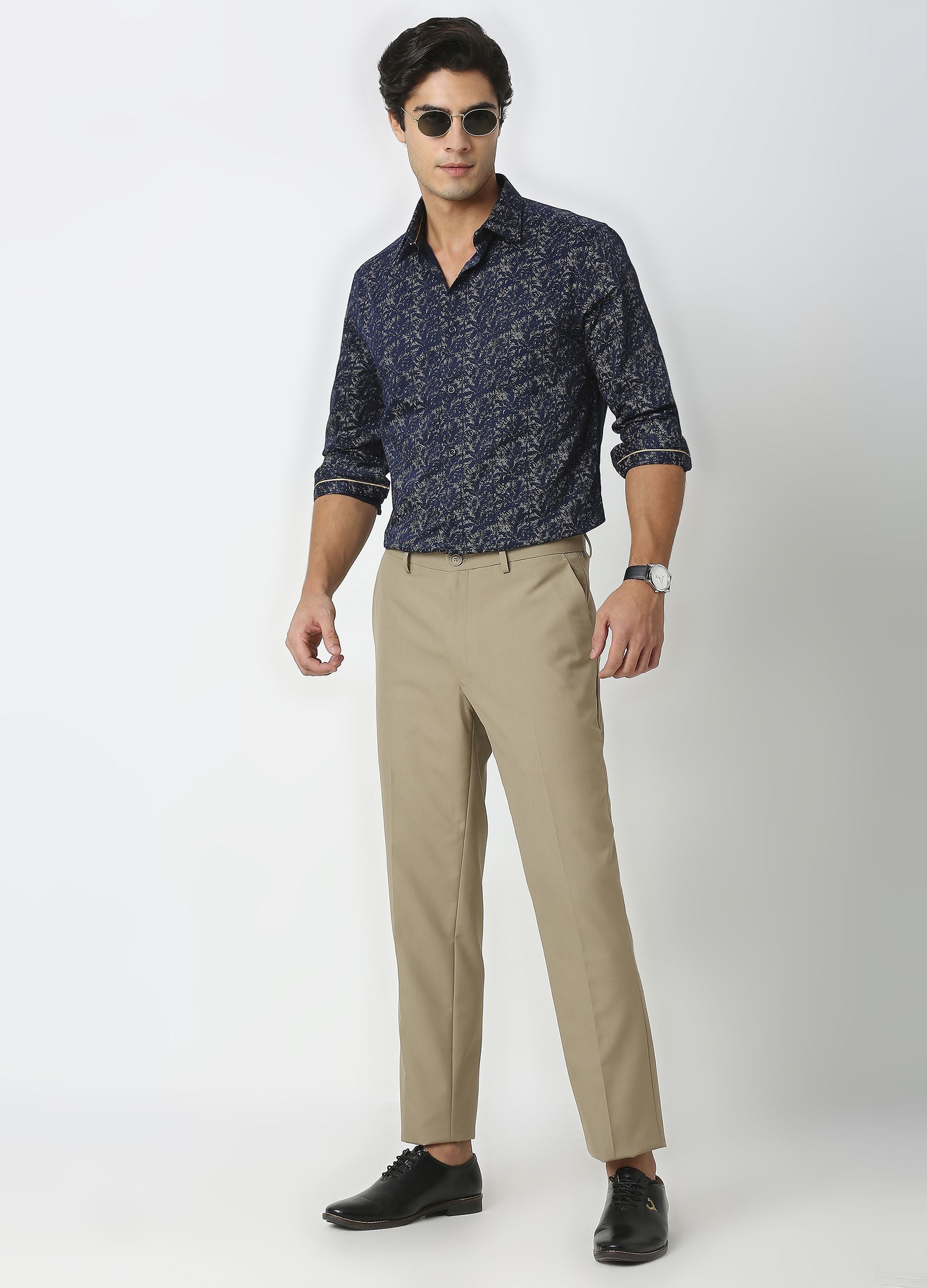 Zar: Semi-Cutaway Collar Triangle Print Shirt - Deep Navy