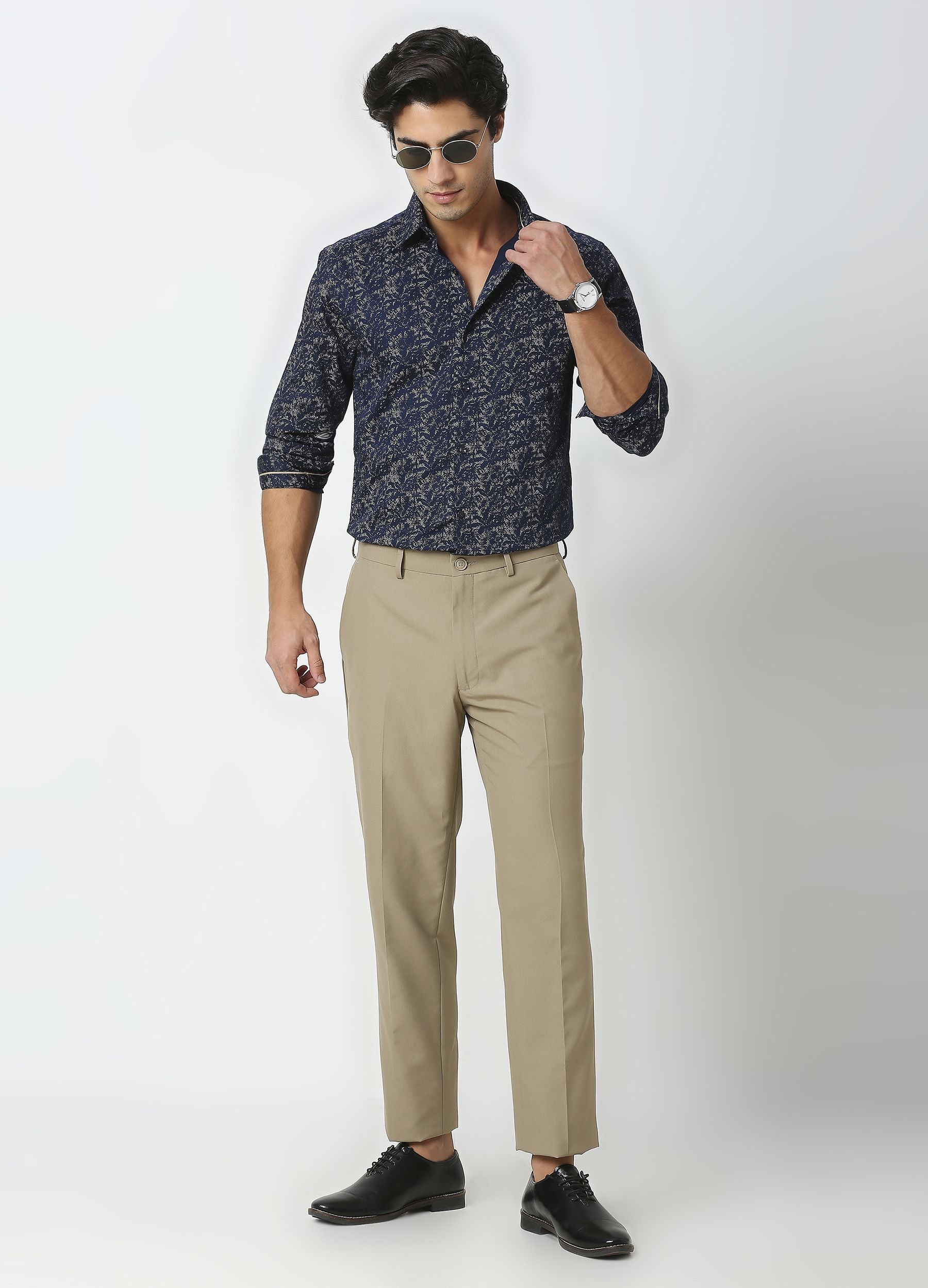 Zar: Semi-Cutaway Collar Triangle Print Shirt - Deep Navy