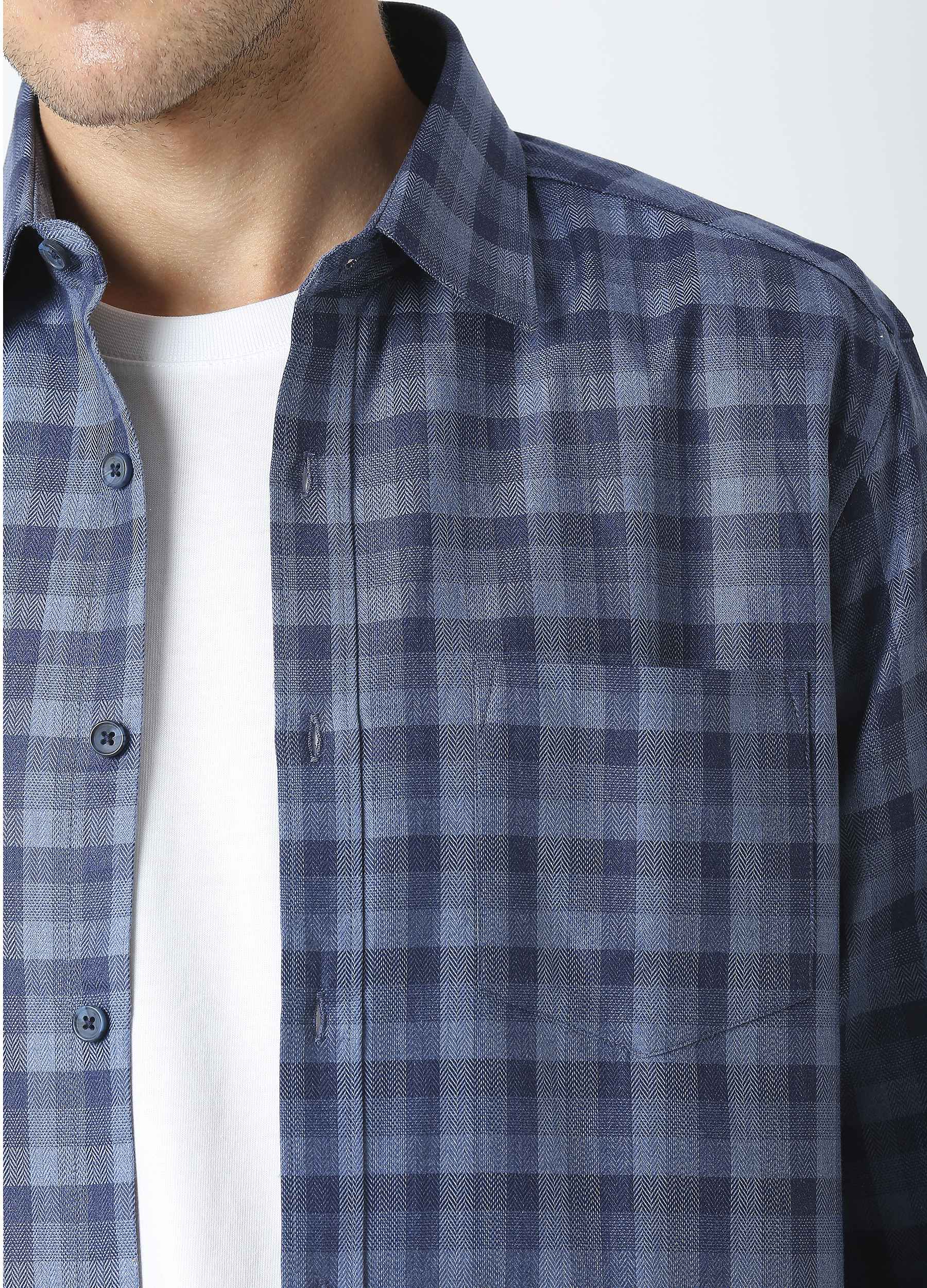 Casual Point Collar Giza Cotton Herringbone Melange Checks Shirt - Cobalt Blue