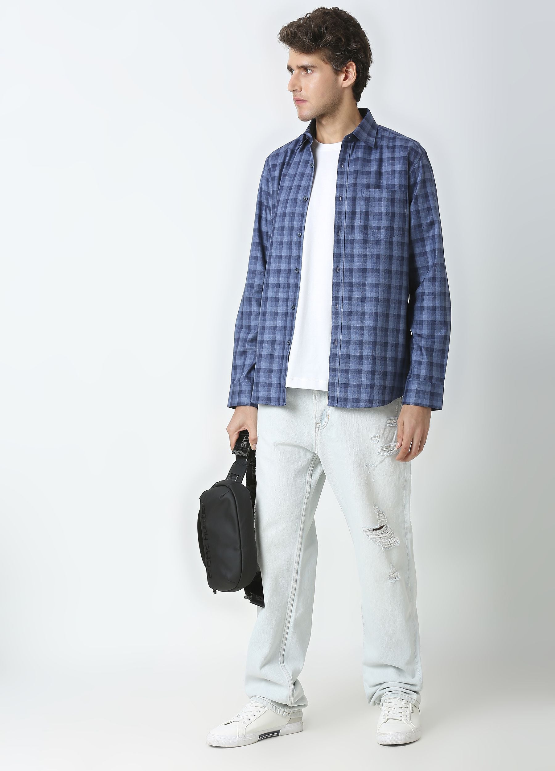 Casual Point Collar Giza Cotton Herringbone Melange Checks Shirt - Cobalt Blue