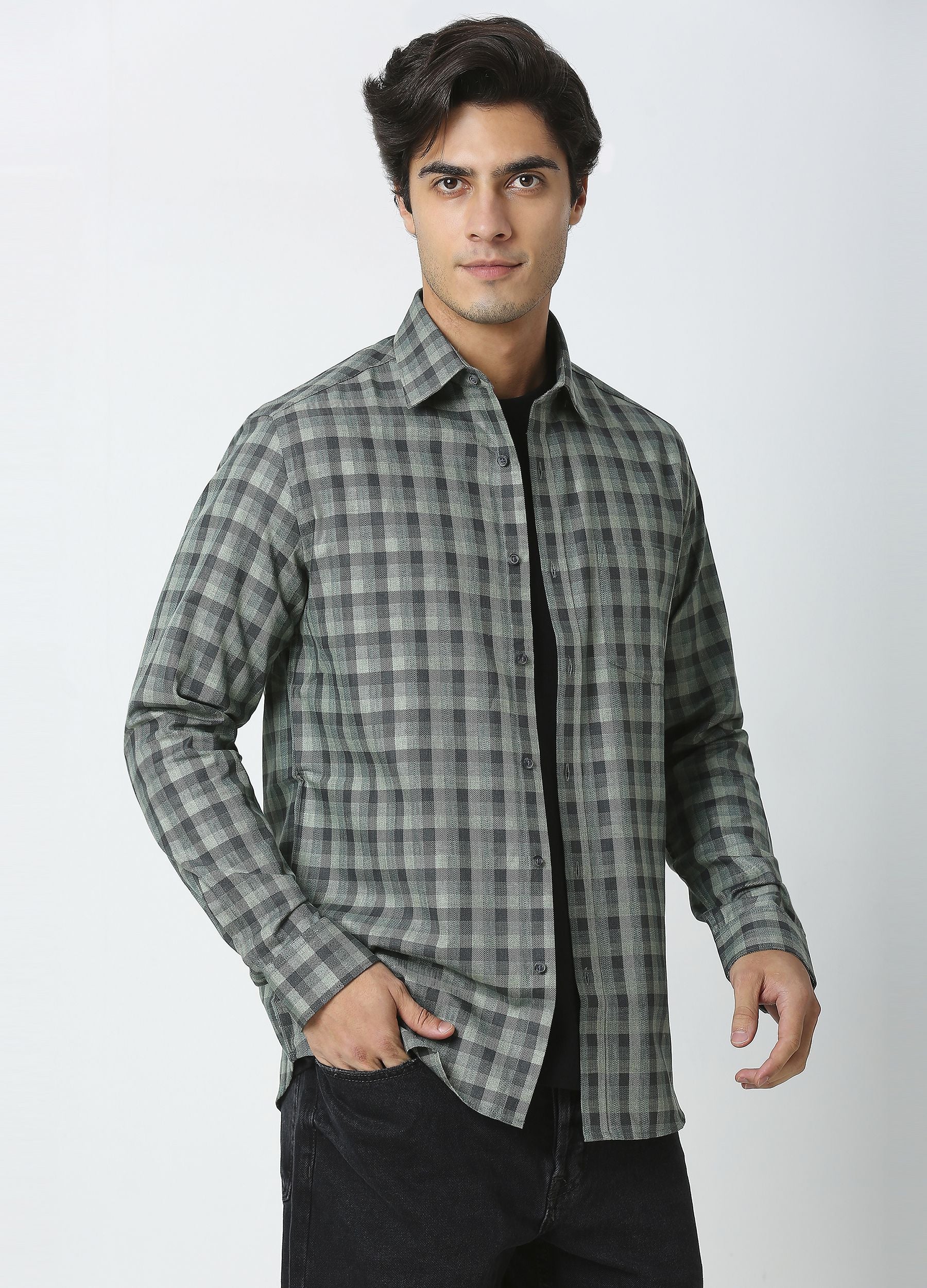 Casual Point Collar Giza Cotton Herringbone Melange Checks Shirt - Green