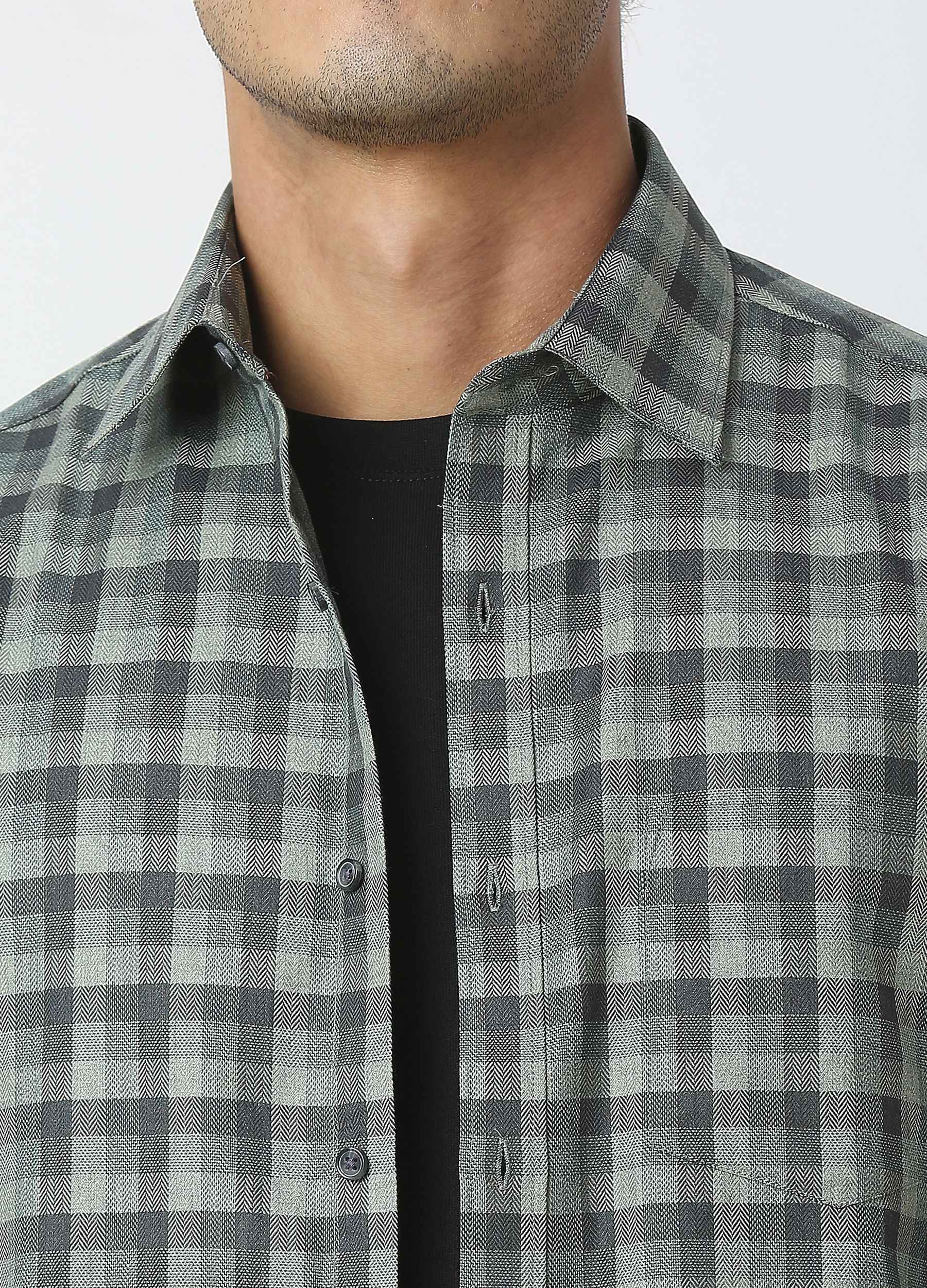 Casual Point Collar Giza Cotton Herringbone Melange Checks Shirt - Green