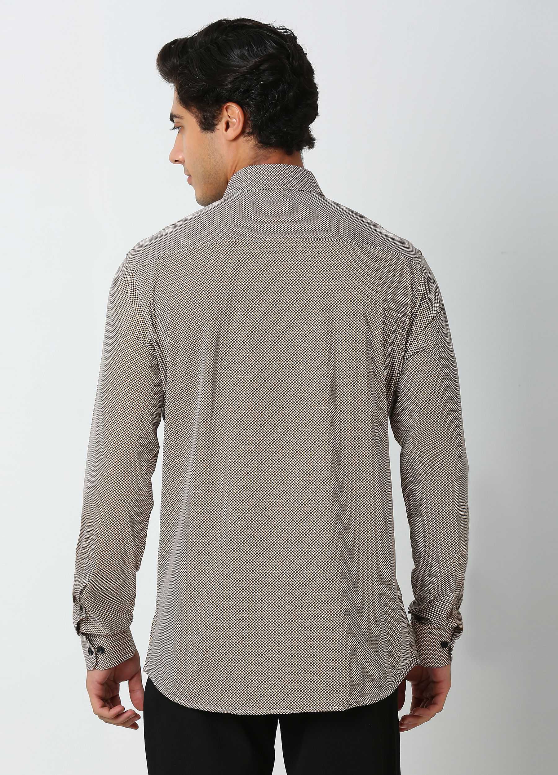 Uchiwa Yolk: Cutaway Collar Print Knit Shirt