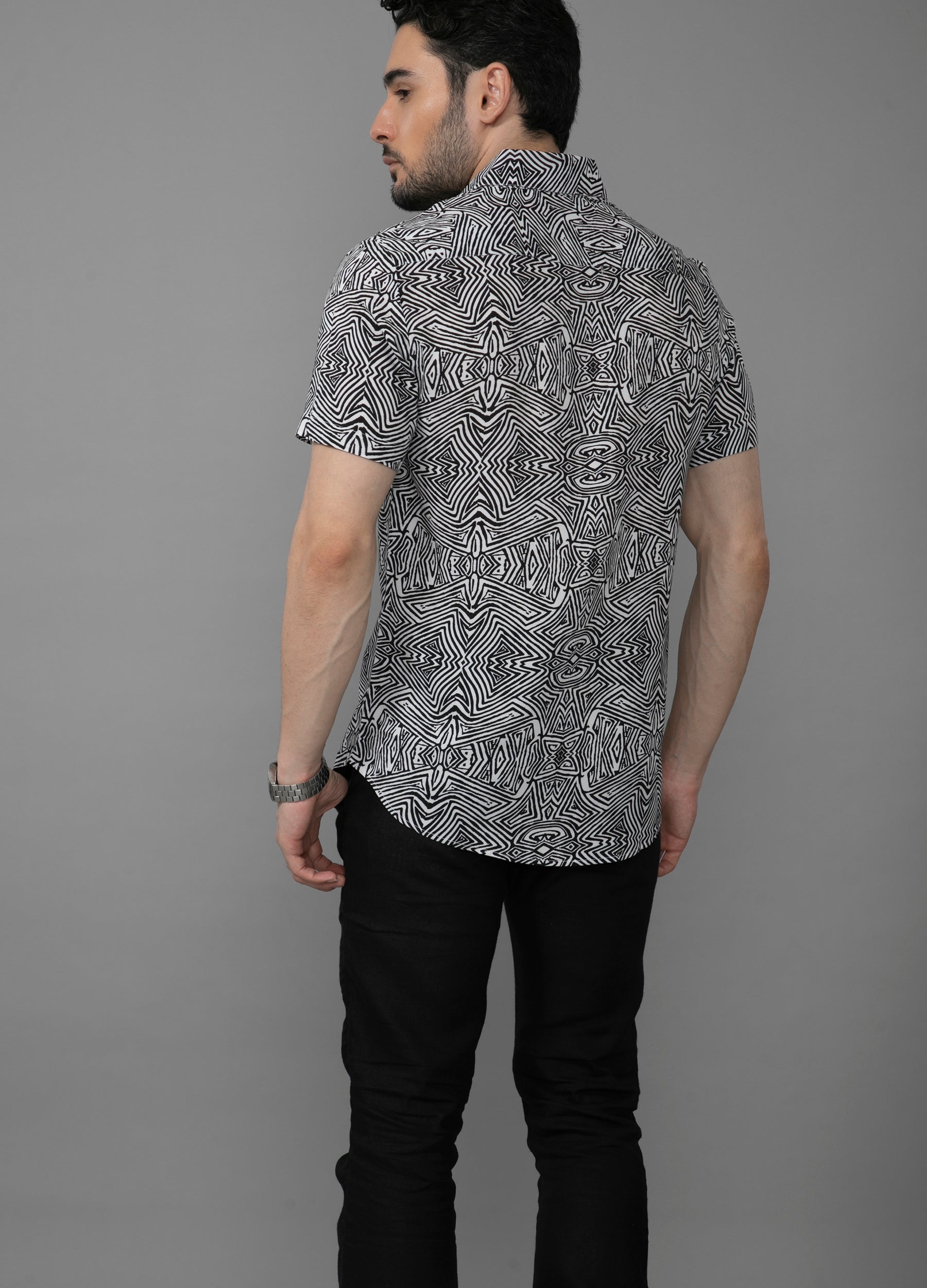 Geometric art : Flat Collar Gentle Rayon Zebra Print Shirt - White