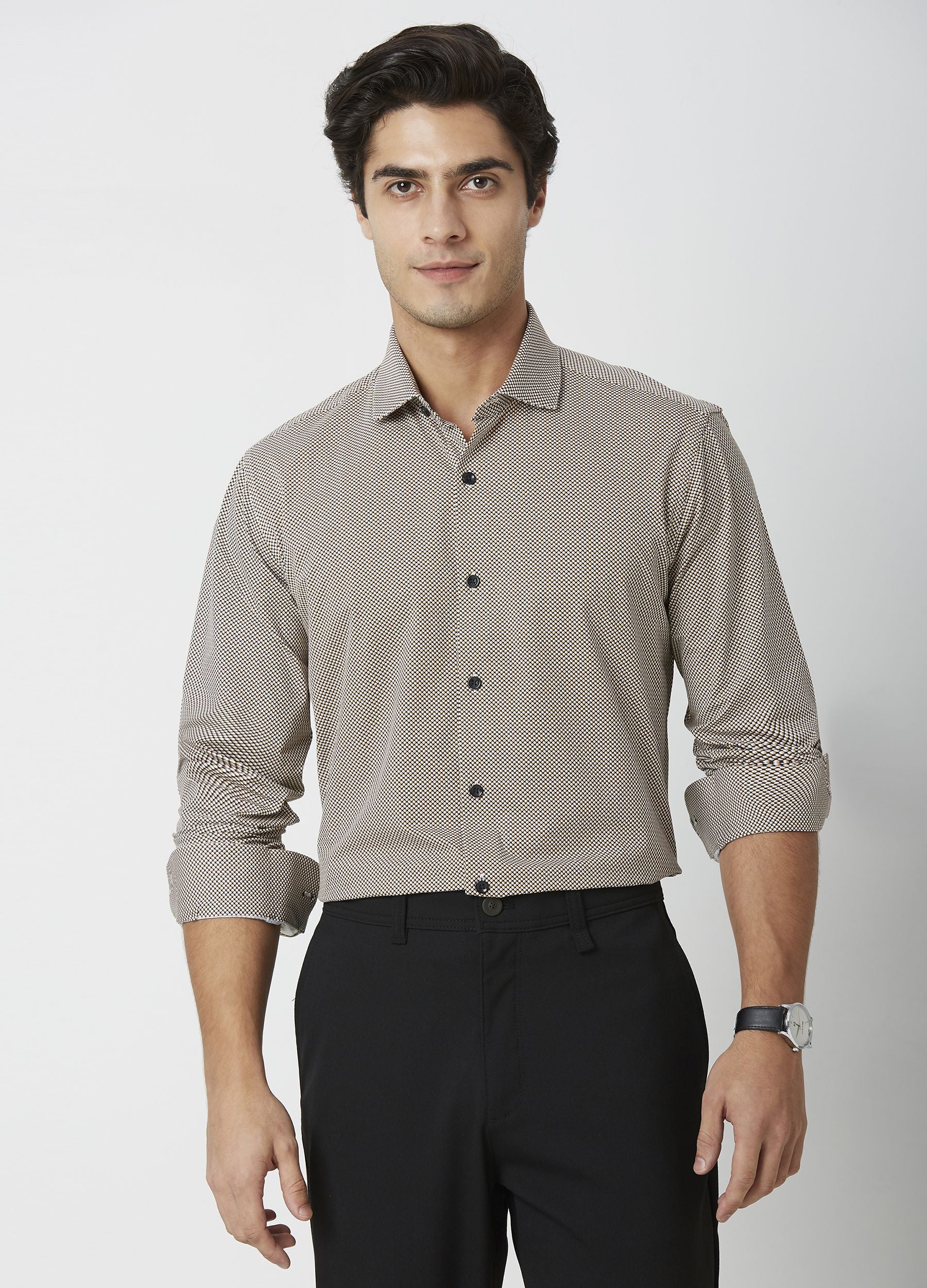Uchiwa Yolk: Cutaway Collar Print Knit Shirt