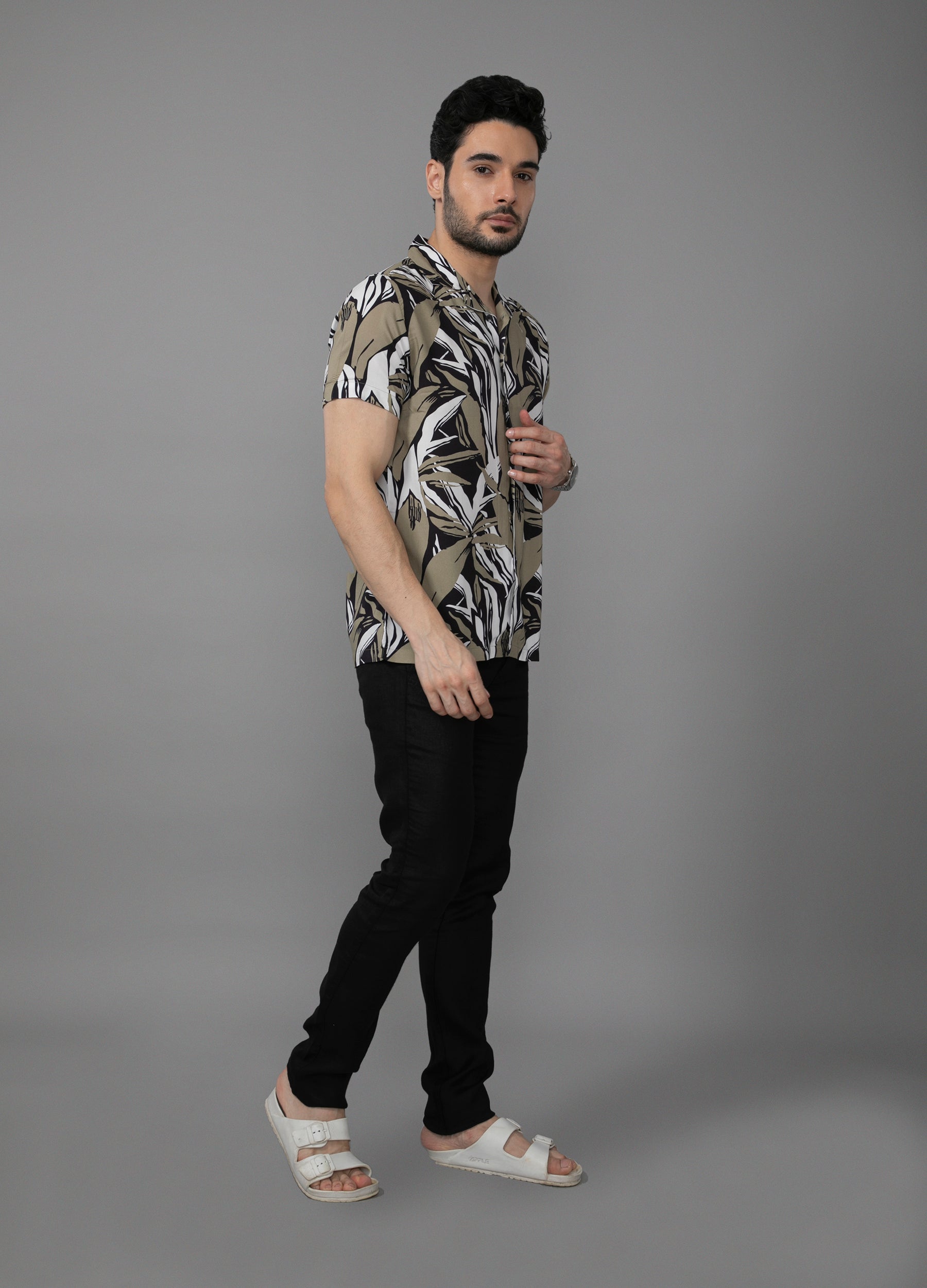 Grass strokes: Camp Collar Bold Grass Stroke Print Shirt - Black