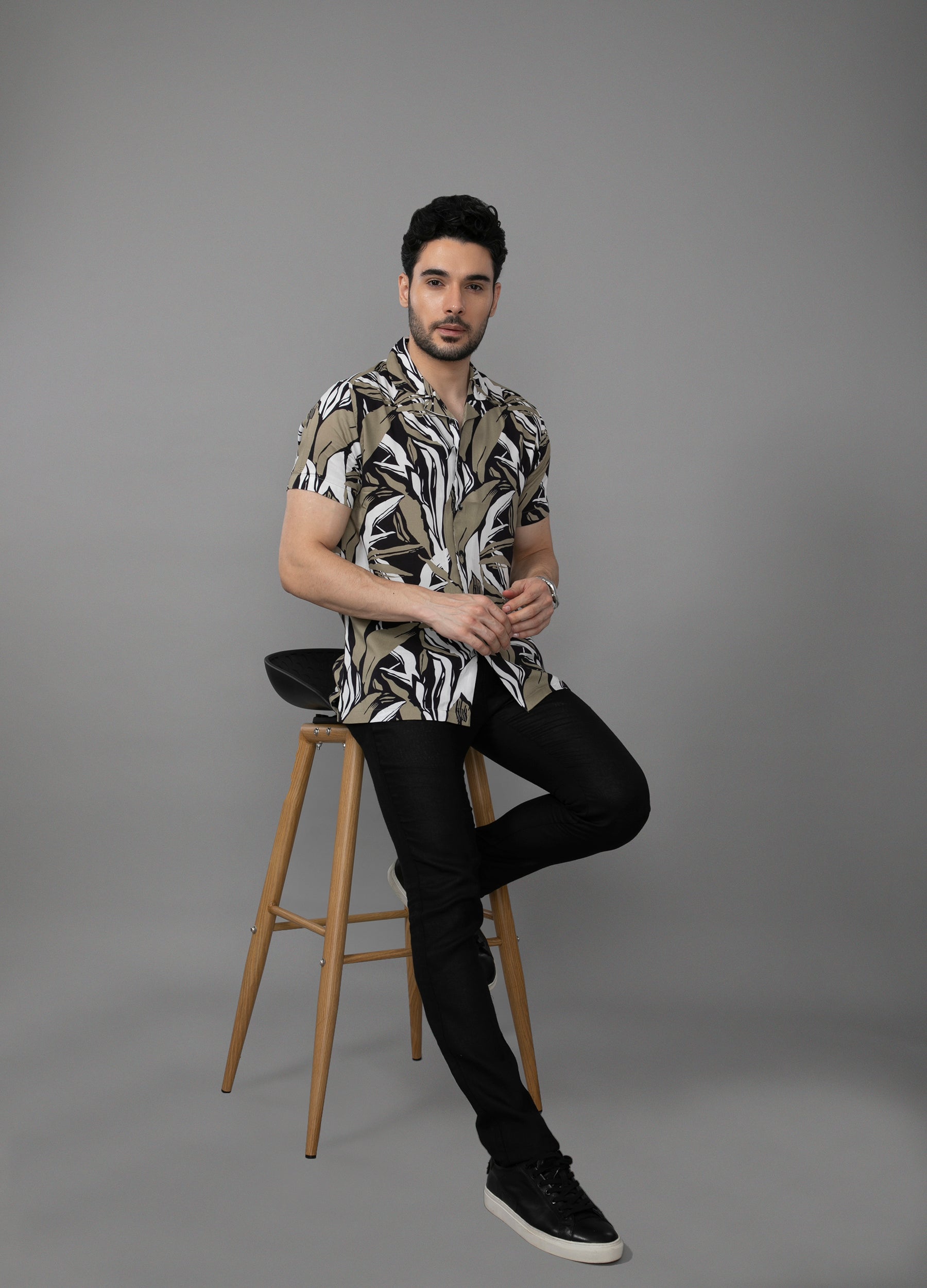 Grass strokes: Camp Collar Bold Grass Stroke Print Shirt - Black