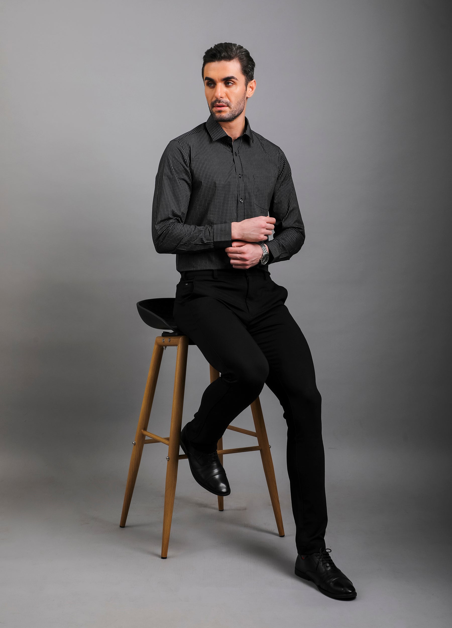 Point Collar Two Tone Yarn Dyed Graph Checks Shirt - Black