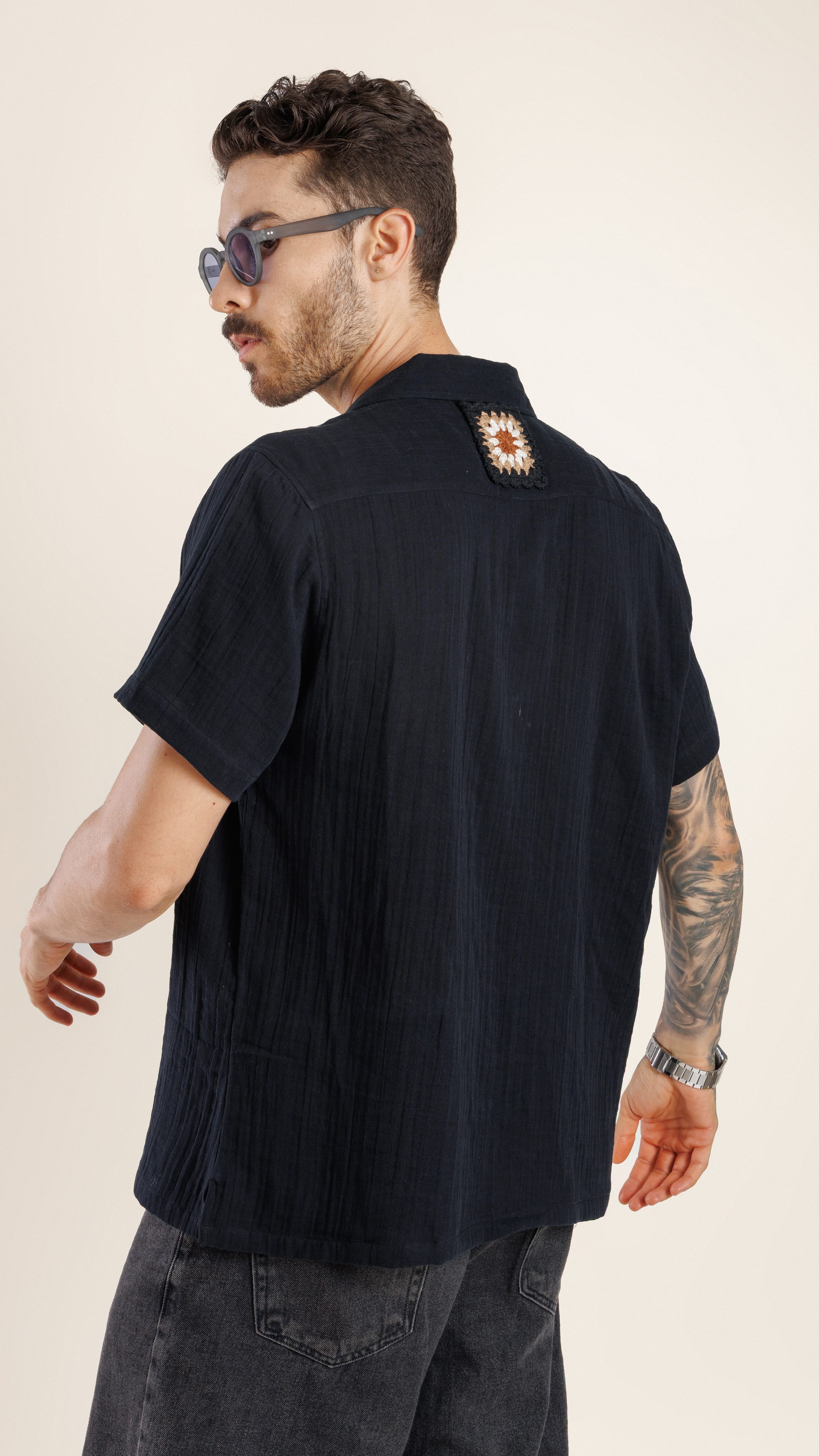 Resort half Sleeve Trois Shirt Black